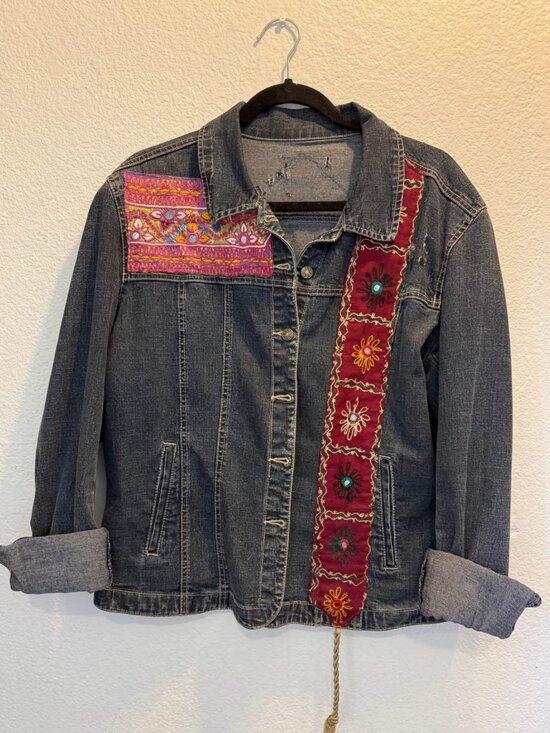 Vintage Jackets & Blazers - VINTAGE DENIM JACKET